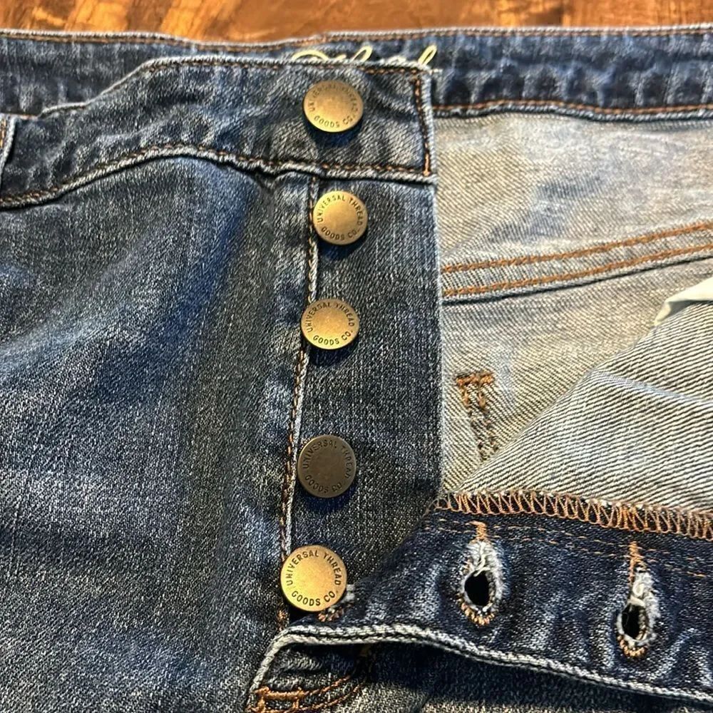 Universal Thread Hi Rise Vintage Shortie Button Front Size 18 - Picture 4 of 8
